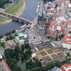 Totale_Zwinger_mit_Wallpavillongerst